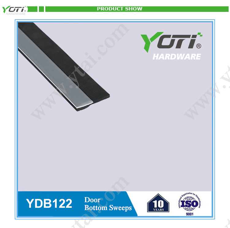 YDB122 Moderne buitendeuren met aluminium deurstrip aan de onderkant.