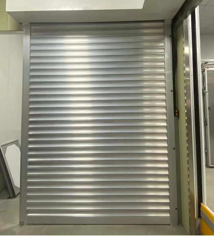Weerbestendige aluminium industriële sectionaaldeur