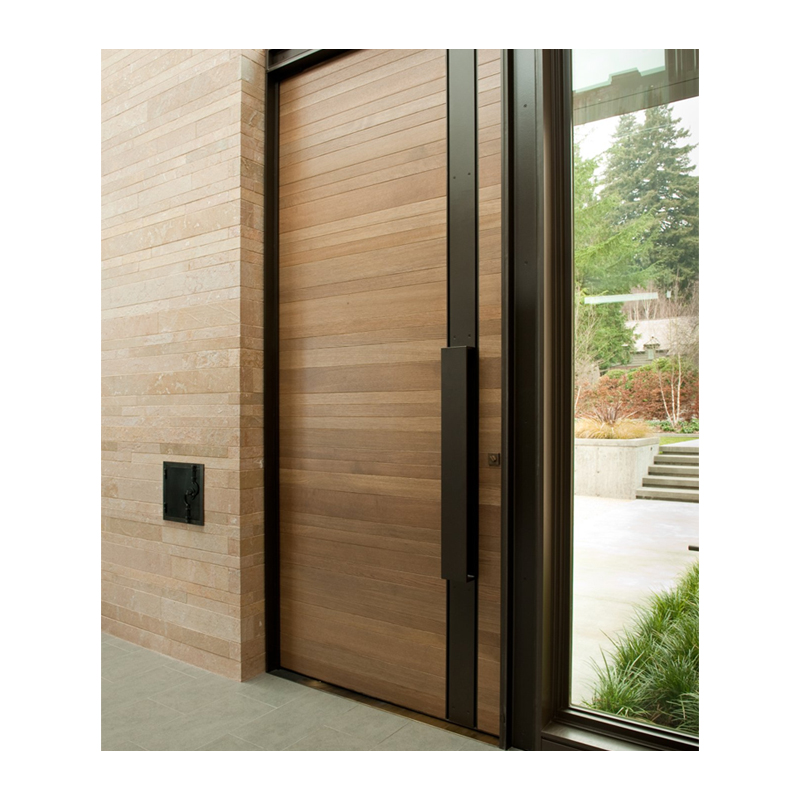 Nieuwe op maat gemaakte buitendeur van Hihaus met groot glas, draaibaar en van hout, moderne stijl.