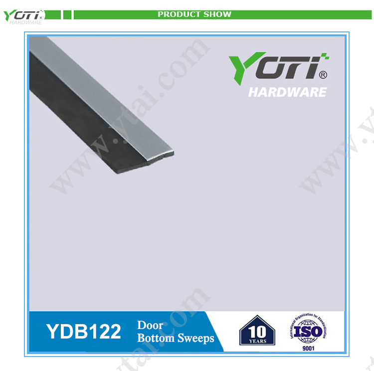 YDB122 Moderne buitendeuren met aluminium deurstrip aan de onderkant.