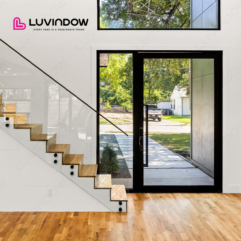 Moderne voordeur, warmte-isolerende aluminium draaideur met dubbel glas.