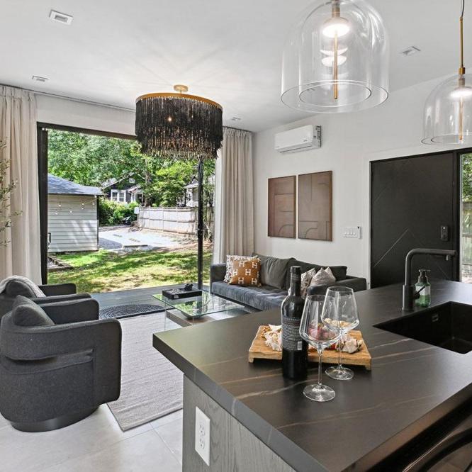 Luxe villa voorzien van compleet deuren- en ramenpakket