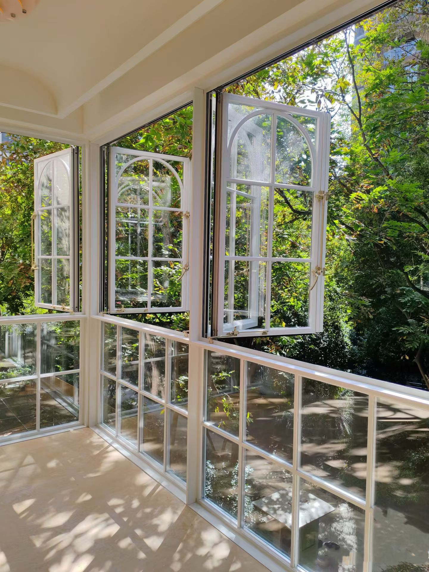 Anlike Luxe Italiaanse Moderne Villa Voordeur met Grill Hoofdingang Multiplex Franse Dubbele Houten Deur met Glas Roestvrij Staal